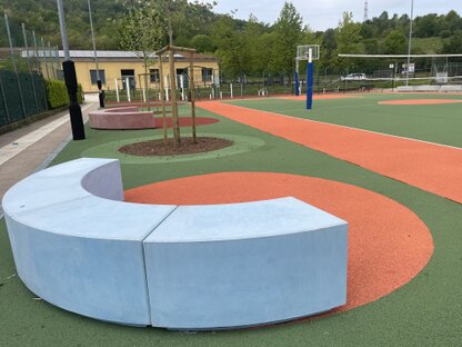 Monolitica curva #8